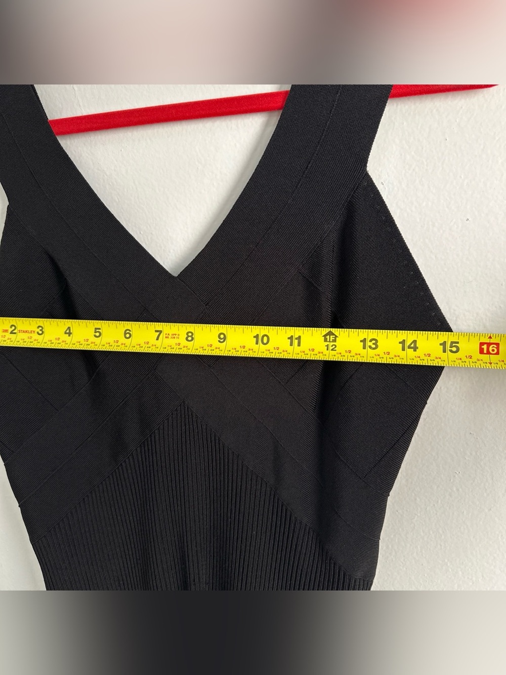 Caché Fitted Ribbed Tank Top Knit Black Distinct Crossover Bandage V-neckline - Picture 6 of 12
